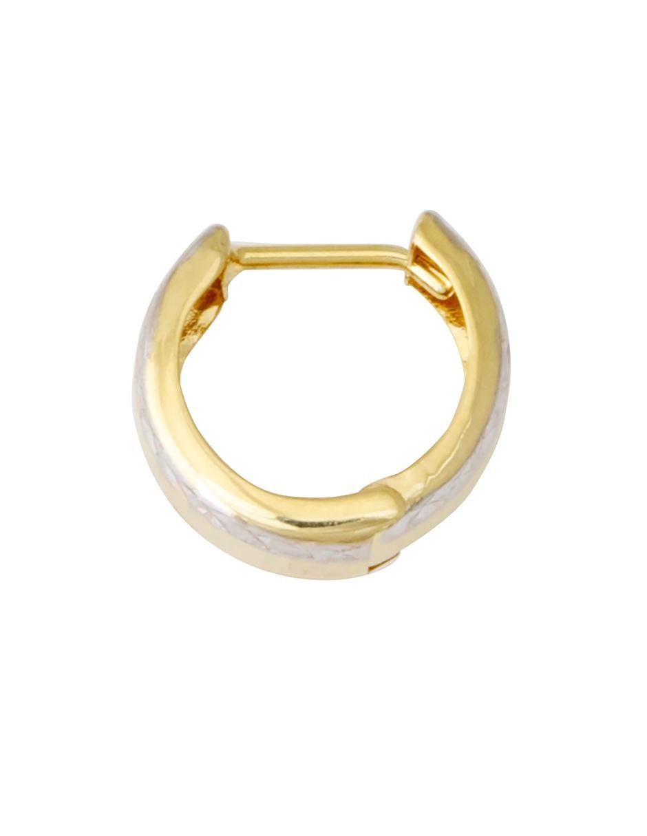 Aretes de flor de oro florentino 14 K con acabado brillante 3