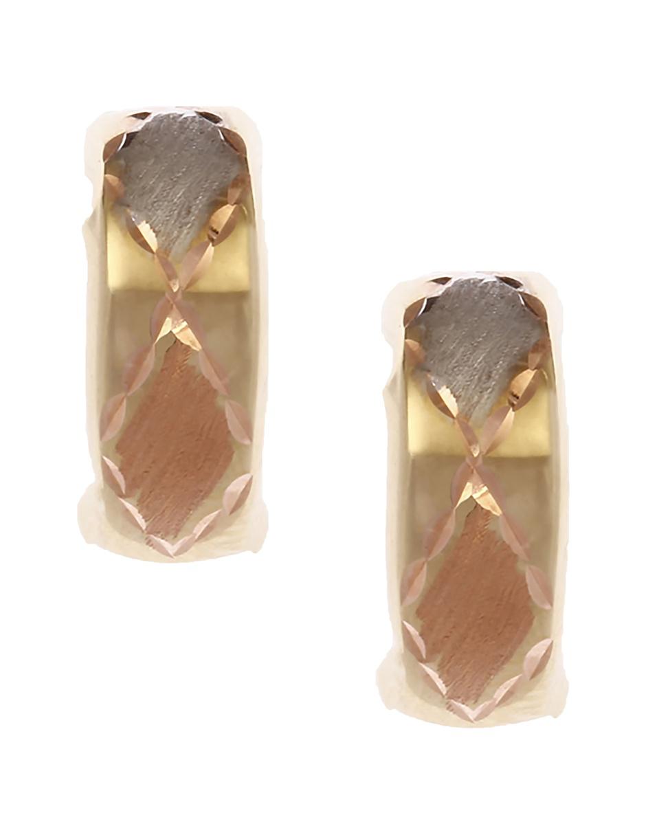 Aretes de flor de oro florentino 14 K con acabado brillante