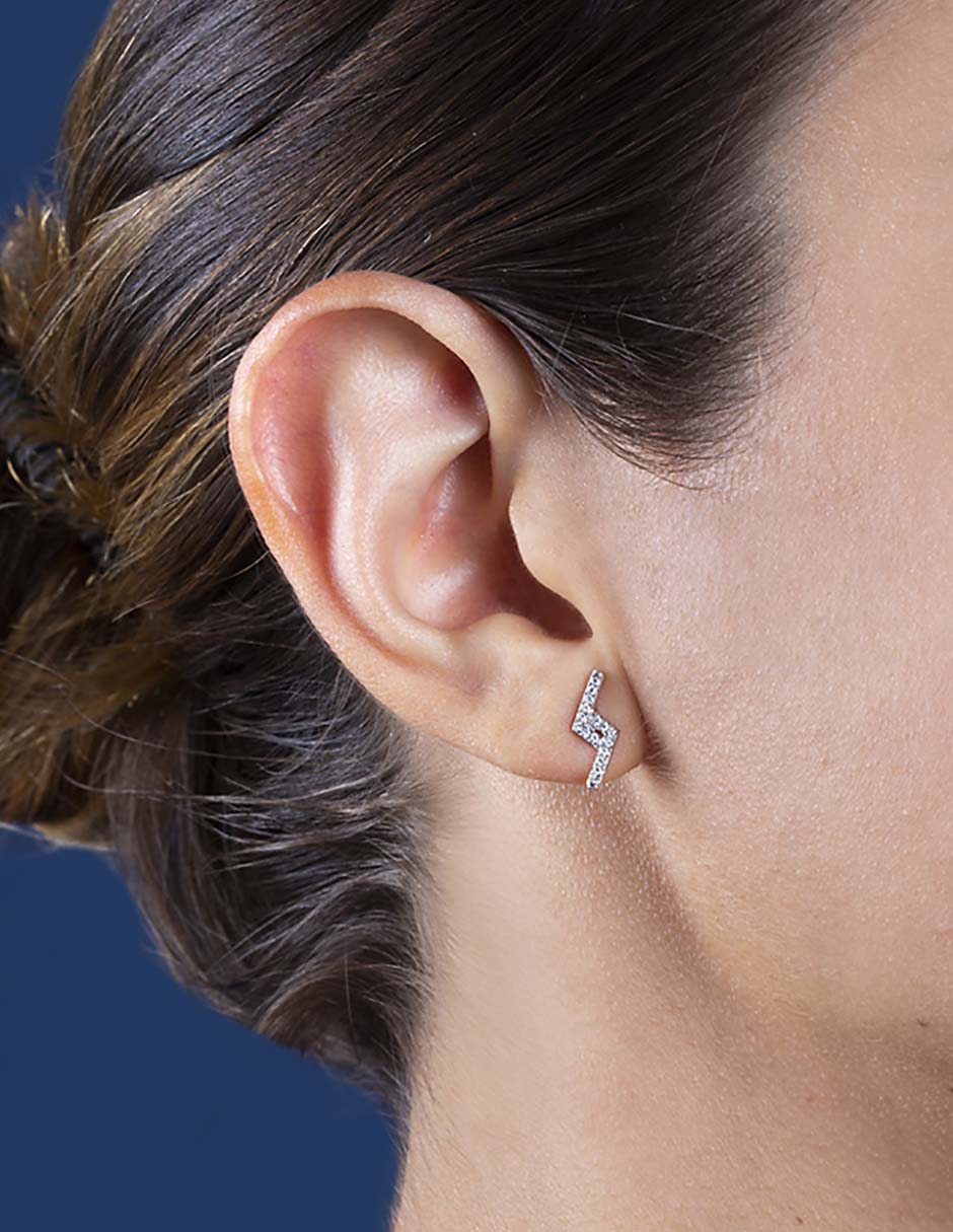 Broqueles de oro blanco 14 K con acabado pavé diamante