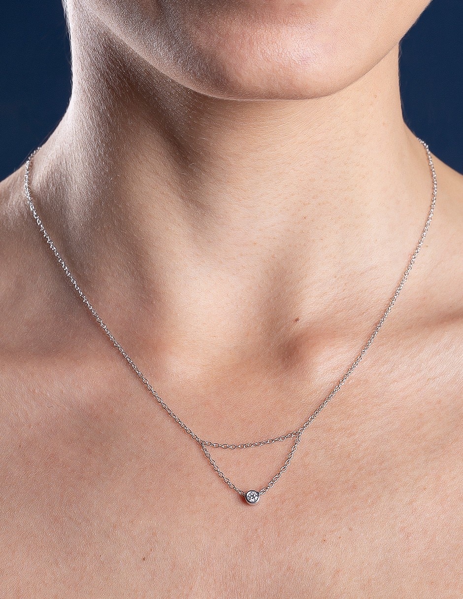 Dije circular de oro blanco 14 K diamante