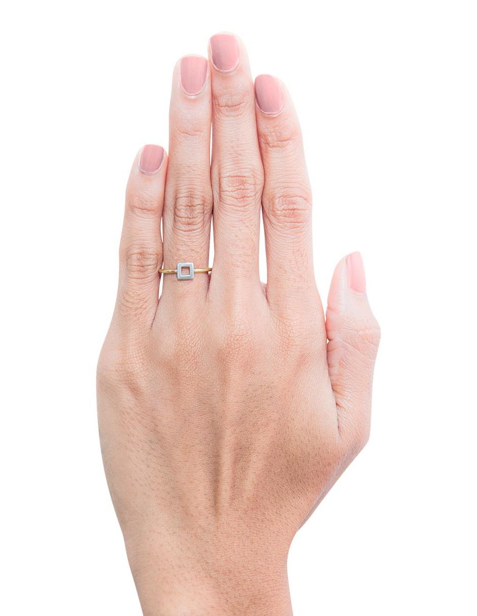 Anillo cuadrado Riccardo Orsato 14 k de oro amarillo brillante