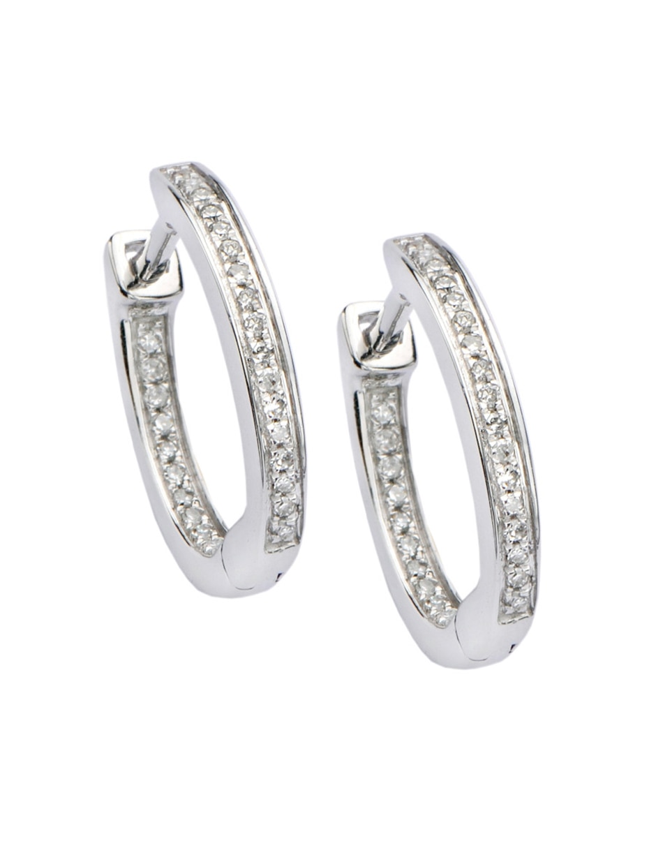 Aretes redondos Jayda de oro 14K con acabado pavé diamante