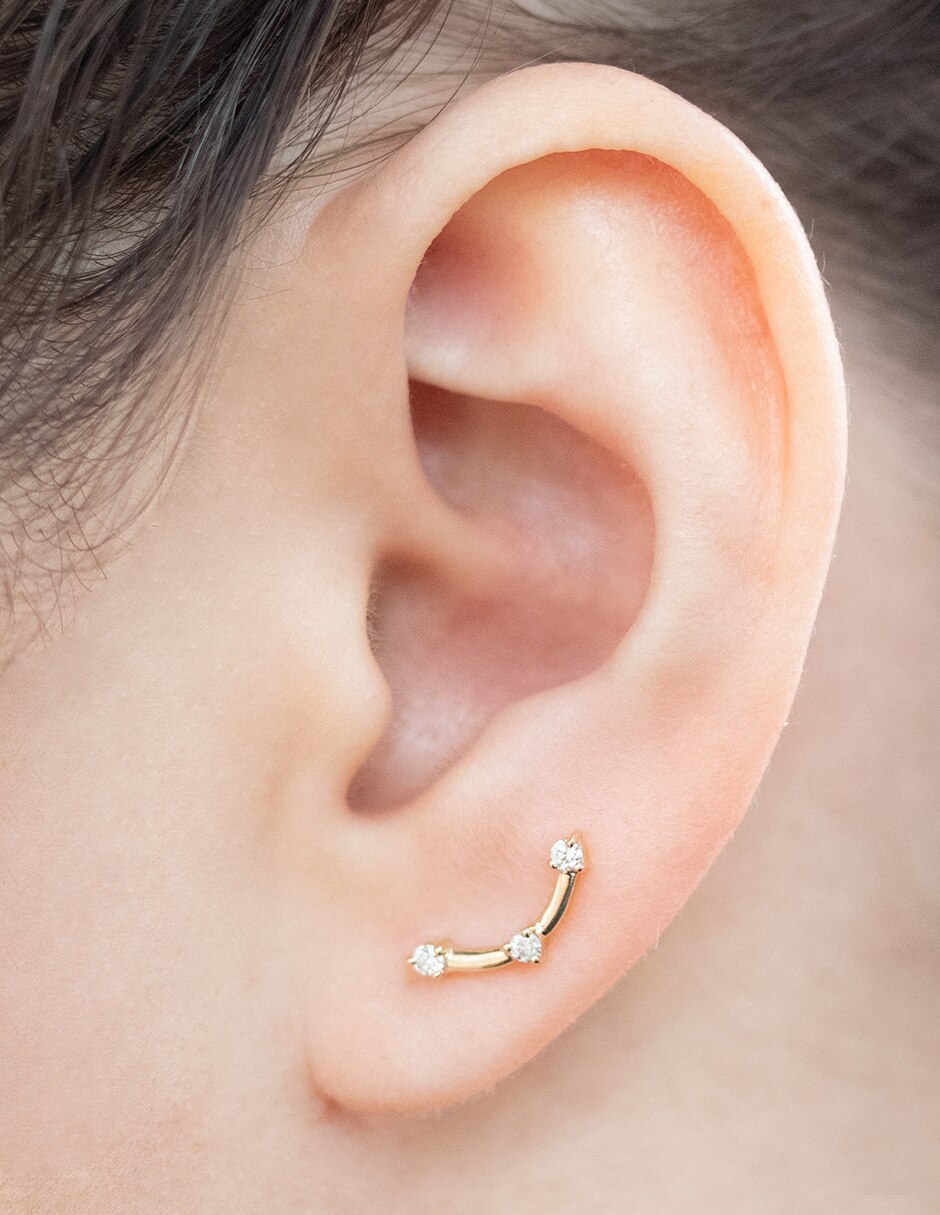 Piercing de media luna de oro amarillo 14 K con acabado brillante diamante 2