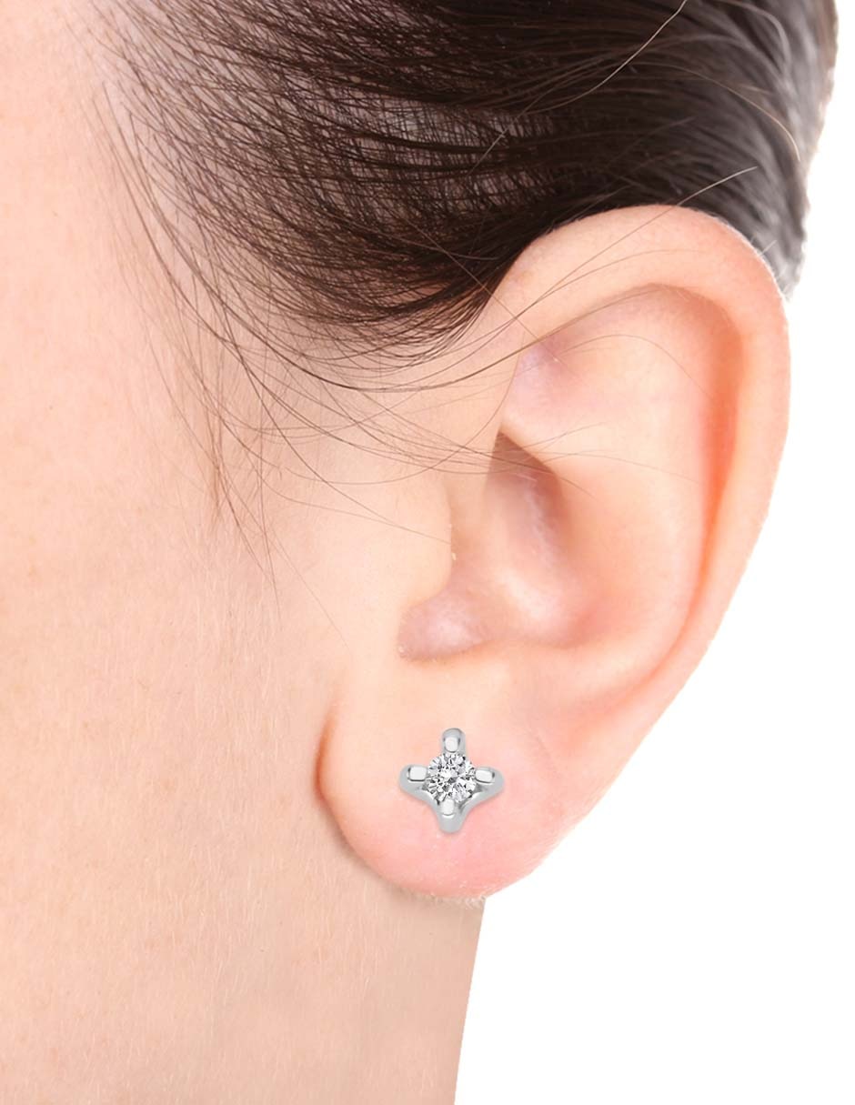 Broqueles de oro blanco con acabado espejo diamante Broqueles de oro blanco con acabado espejo diamante