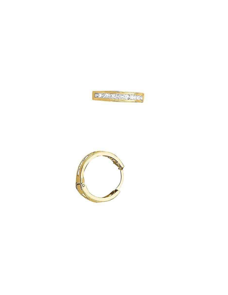 Aretes de oro amarillo con acabado brillante 2