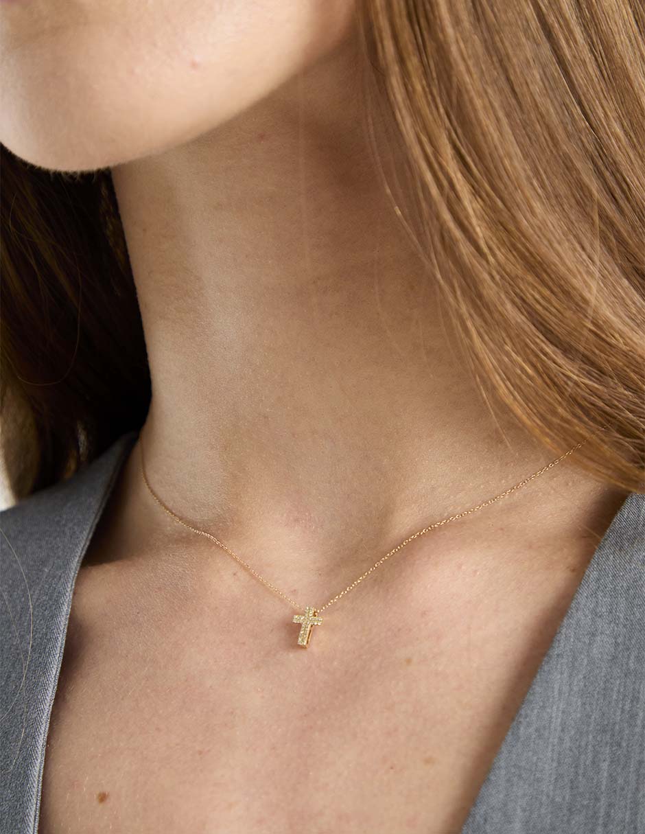 Collar con dije de cruz de oro amarillo 14 K