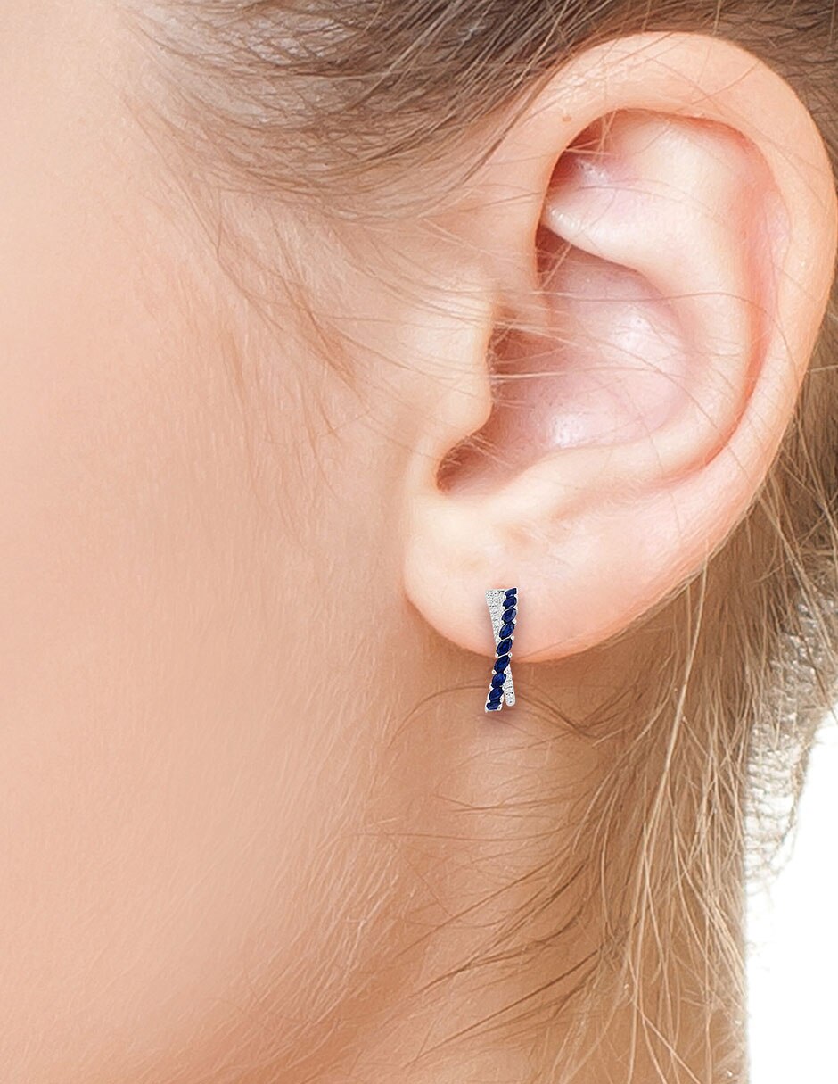 Aretes de mariposa de oro 14 K con acabado pavé zafiro y diamante 3