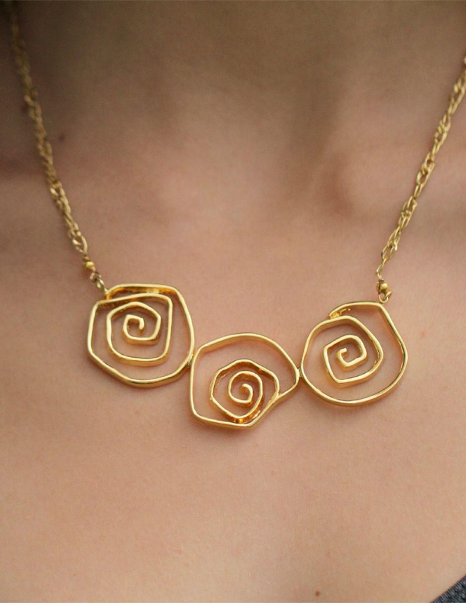 Collar Rosas de baño de oro 2