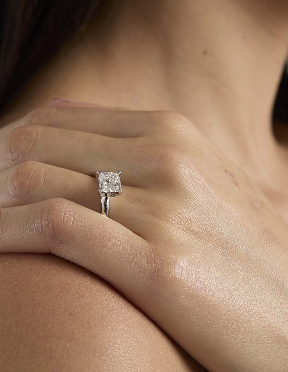 Anillo de compromiso de oro blanco 14 k diamante 2