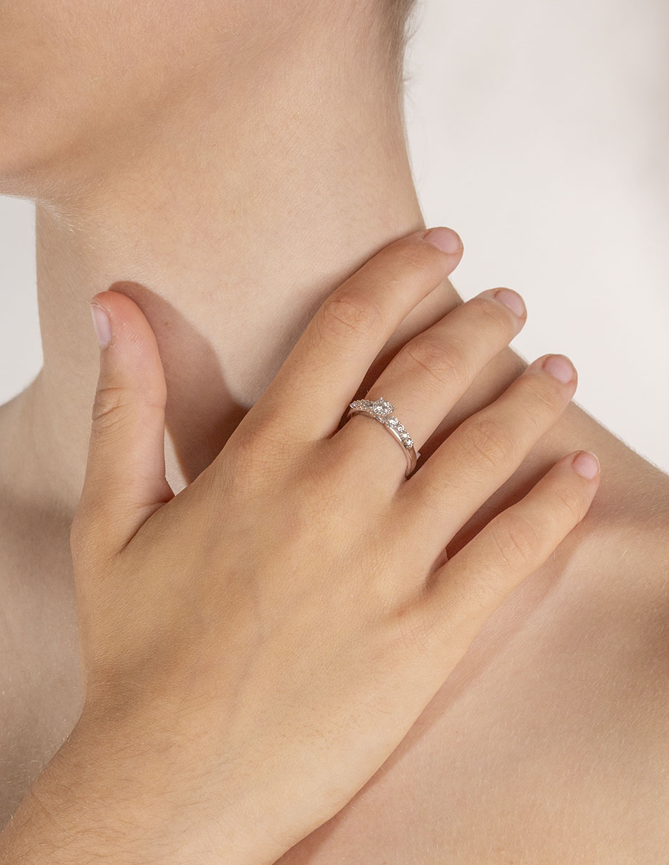 Anillo de compromiso de oro blanco 14 k diamante