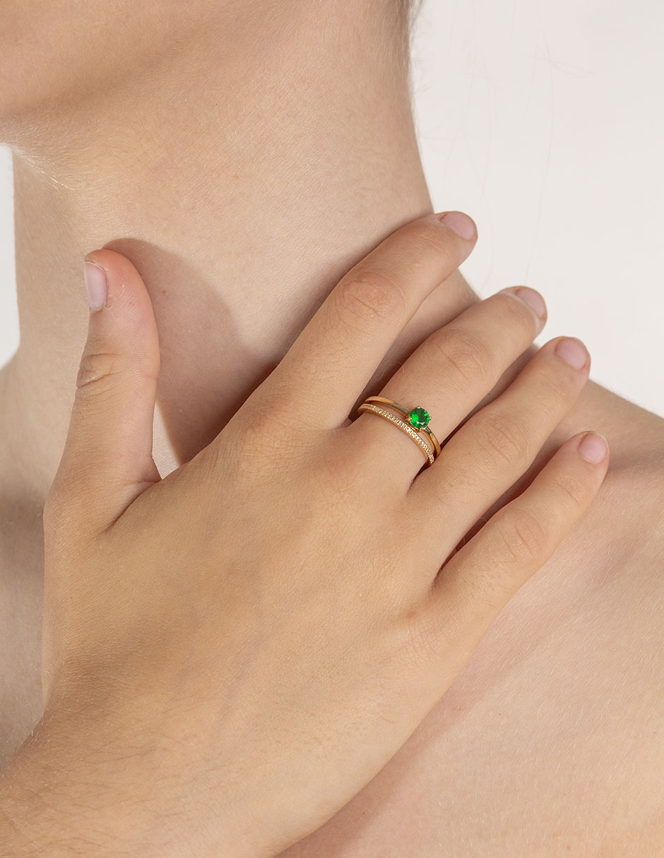 Anillo de compromiso de oro amarillo 14 k esmeralda