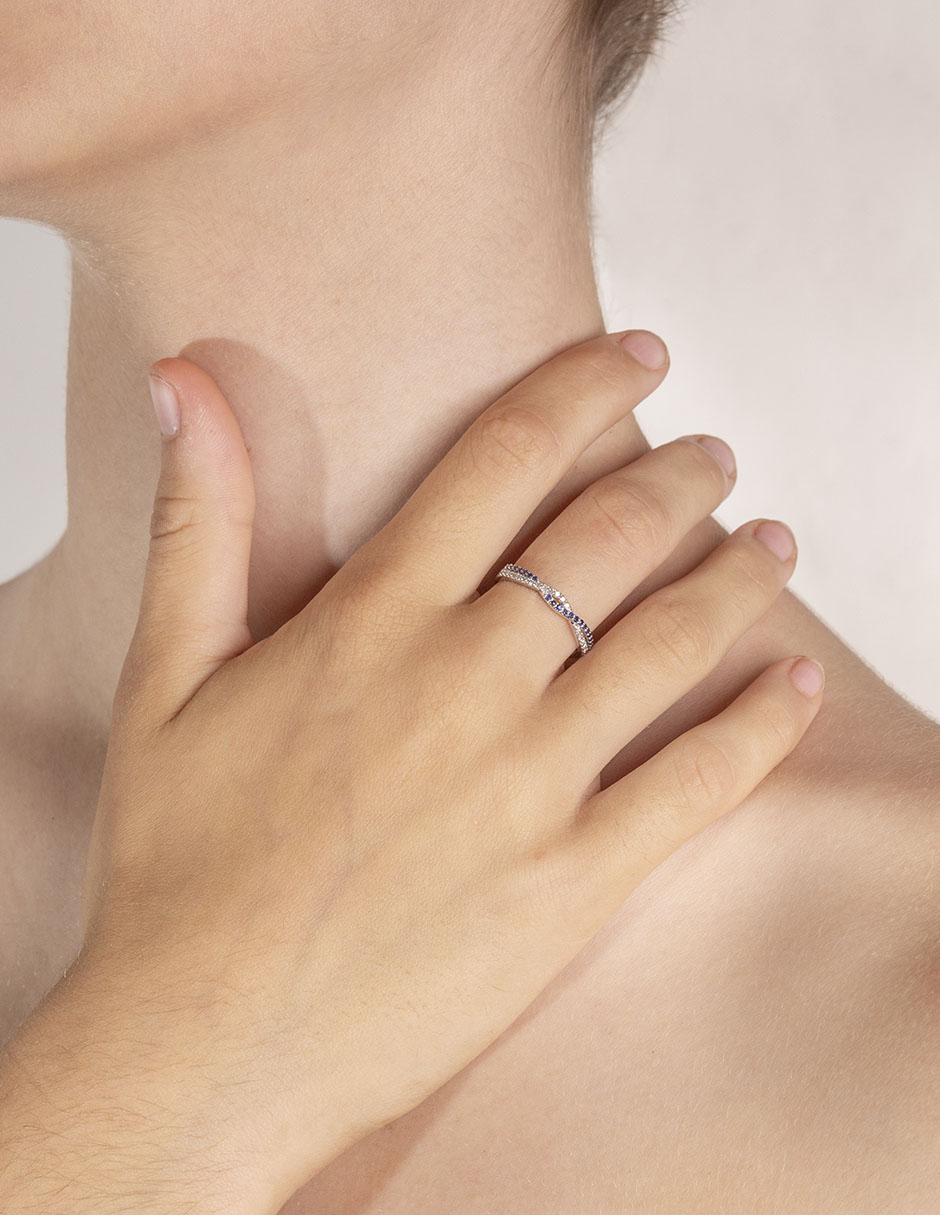 Anillo de compromiso de oro blanco 14 k zafiro 2