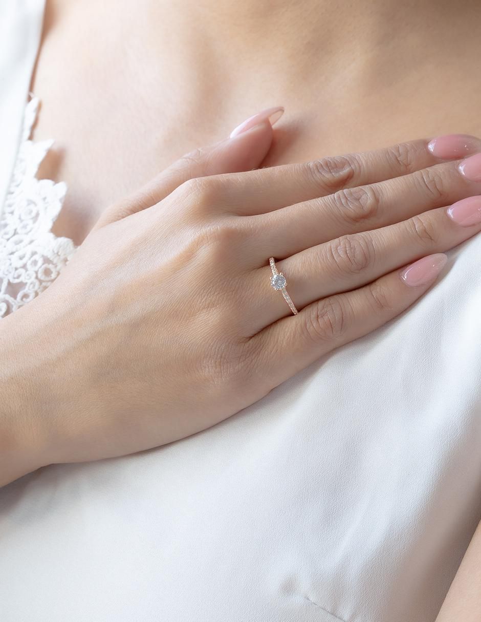 Anillo de compromiso de oro 10 k zirconia 5