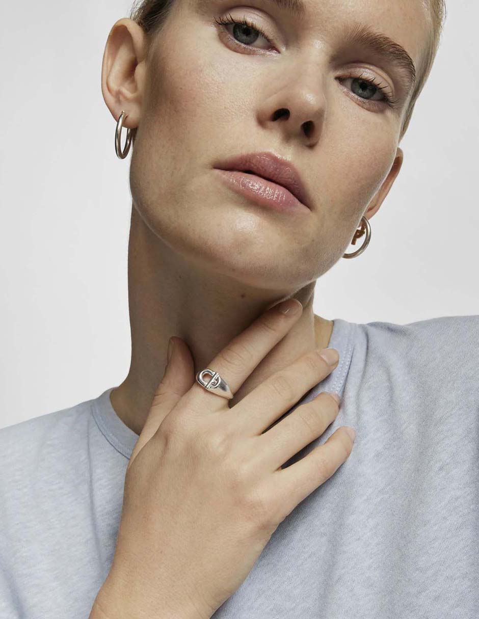 Anillo ovalado Manifesto P 925 de plata brillante 3