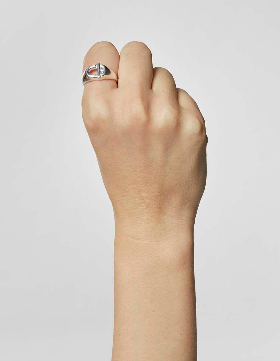 Anillo ovalado Manifesto P 925 de plata brillante 6