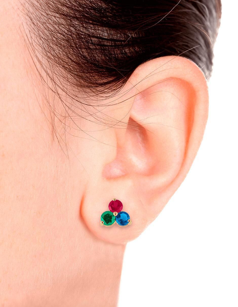 Aretes triangulares de oro 14 K con acabado brillante rubí y zafiro 3