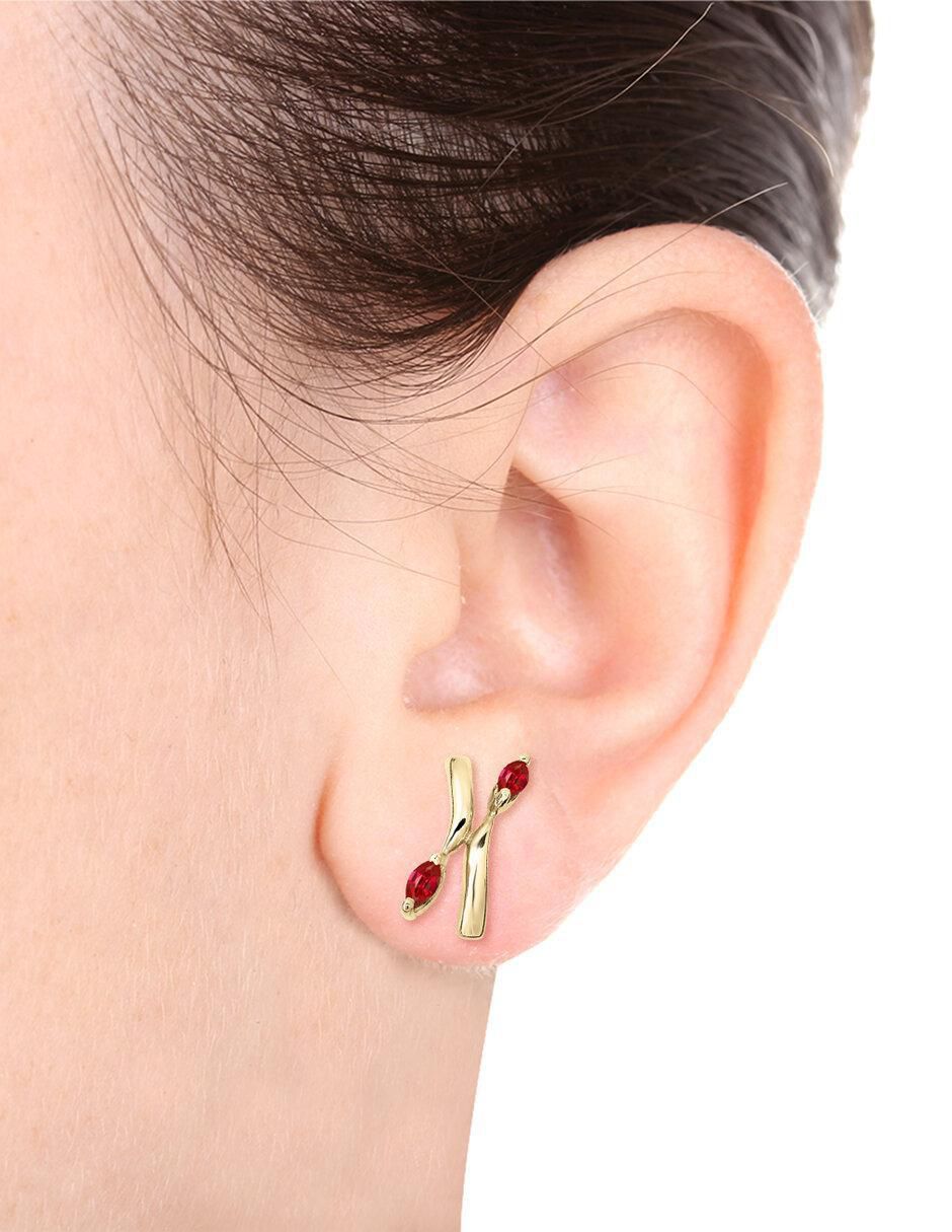 Aretes de letra x de oro amarillo con acabado brillante rubí 2