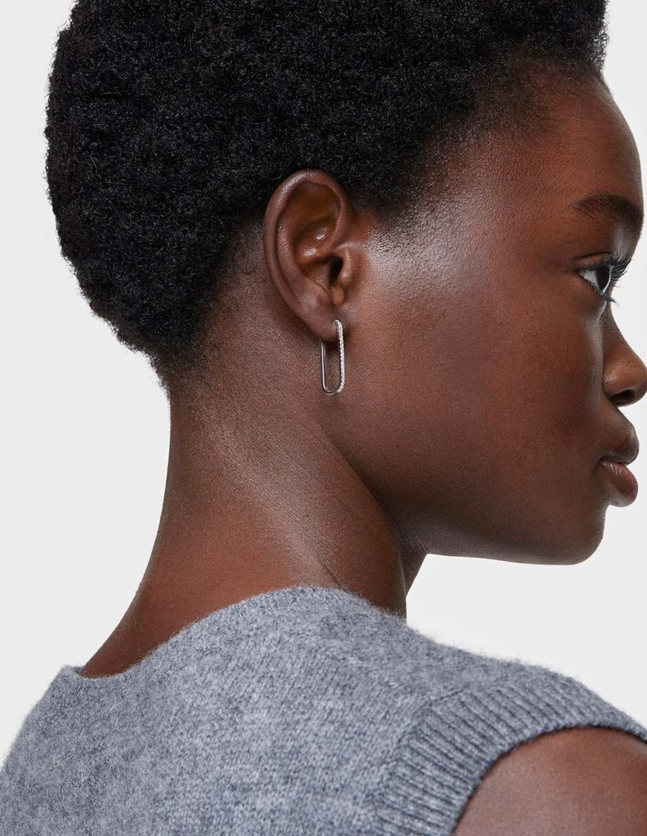 Aretes de aro ovalados Les Classiques de oro blanco con acabado pavé diamante 6