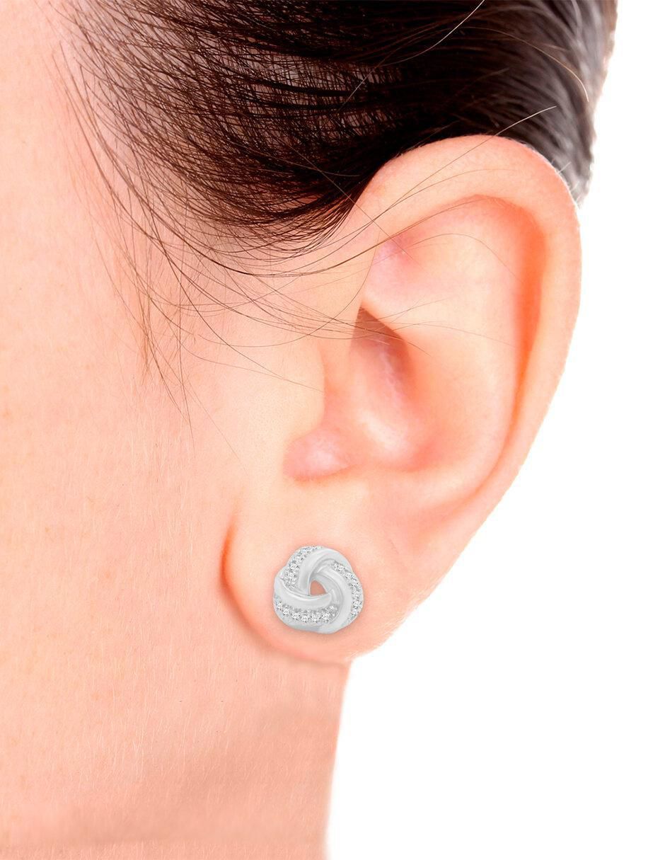 Aretes redondos de oro blanco con acabado brillante diamante 3