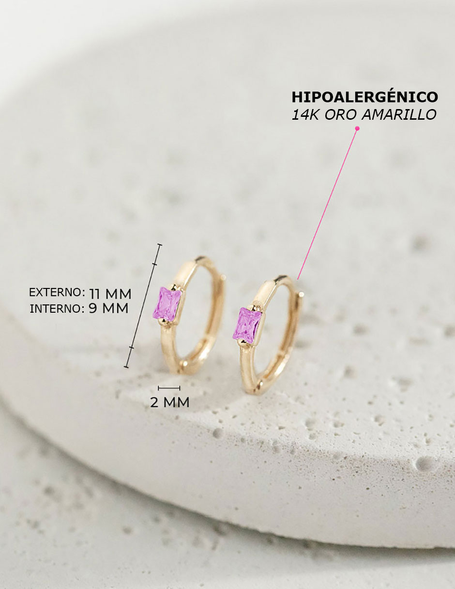 Aretes de aro redondos In Season Jewelry de oro amarillo con acabado brillante zirconia cúbica
