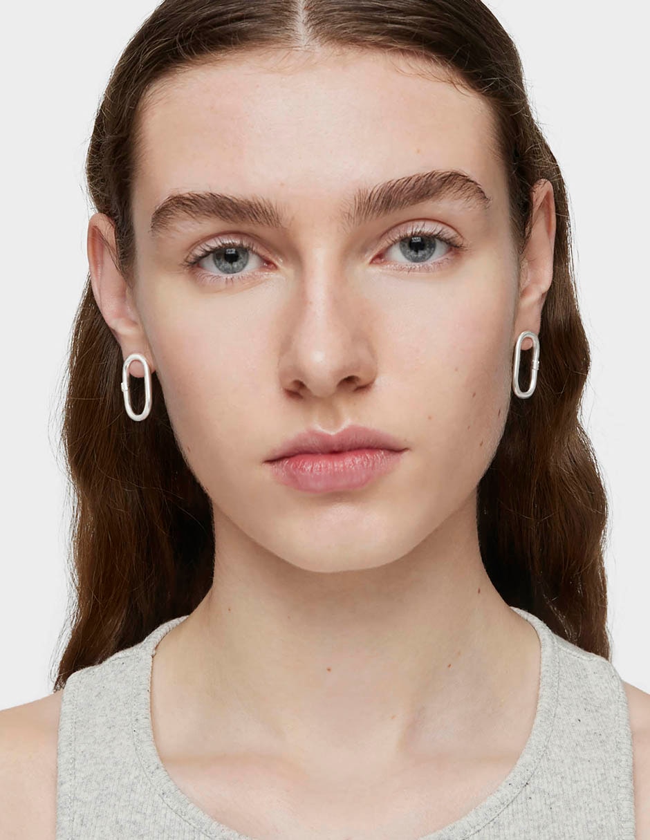 Aretes ovalados Tous Hold Oval de plata P 925 con acabado brillante