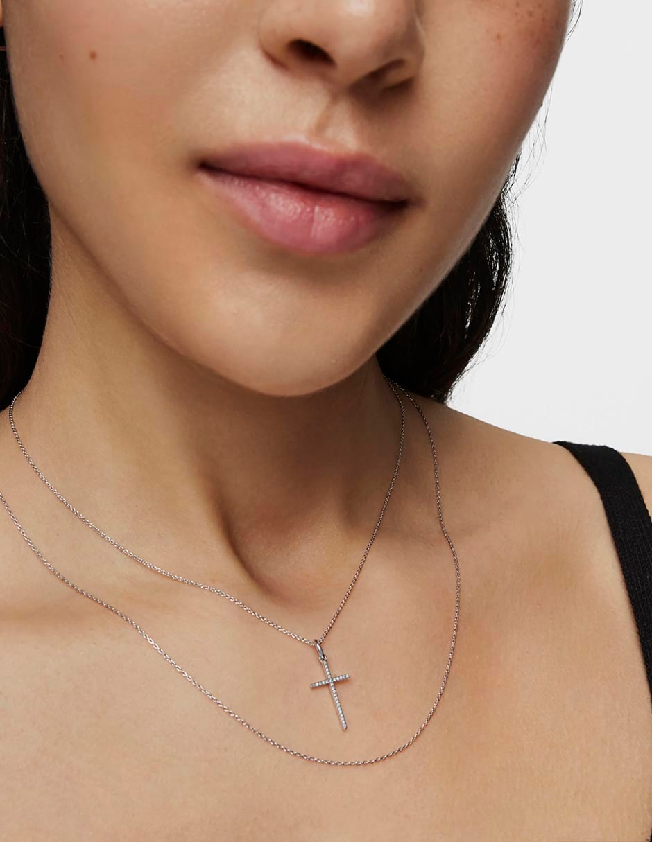 Dije de crucifijo Les Classiques de oro blanco 18 K Dije de crucifijo Les Classiques de oro blanco 18 K