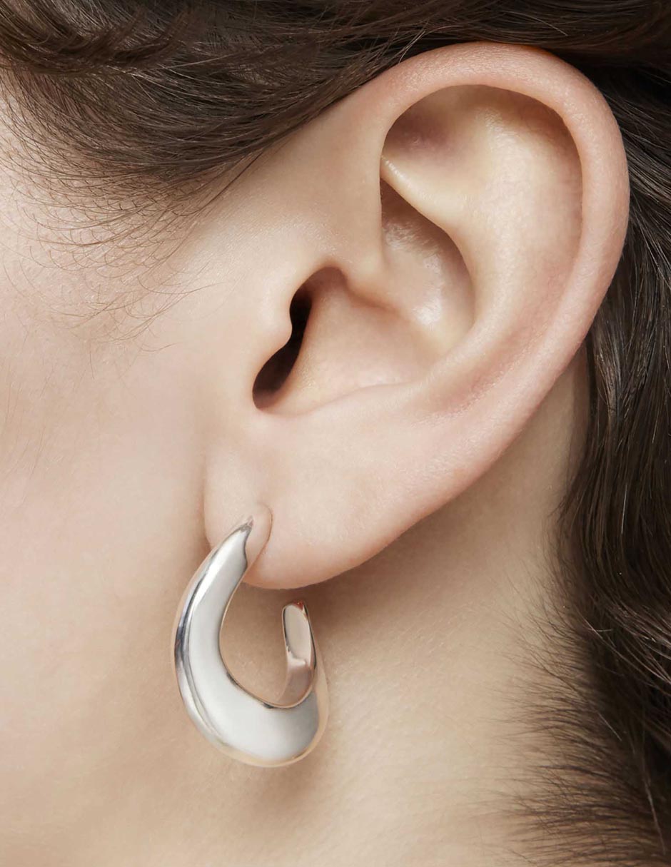 Aretes de aro de plata P 925 con acabado brillante