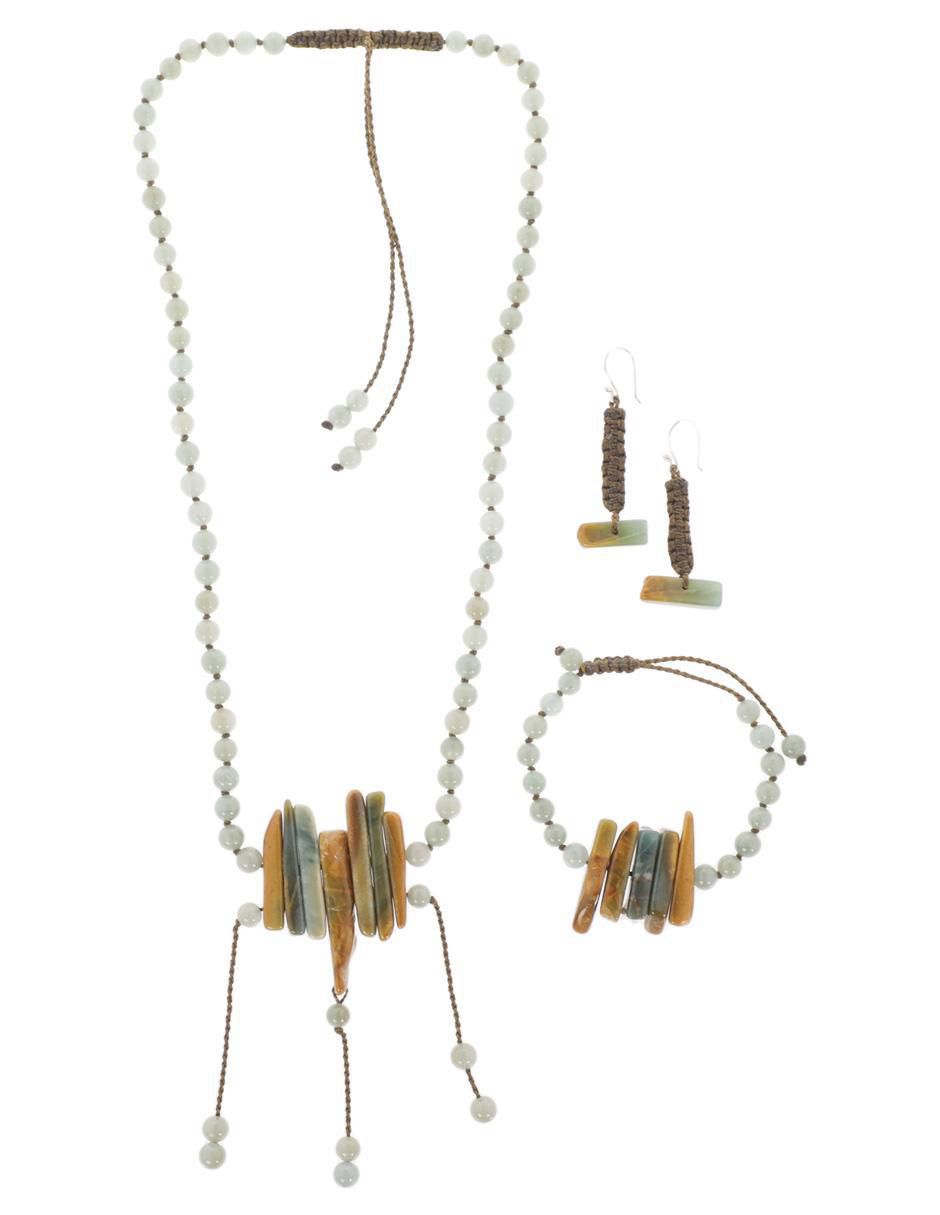 Aretes, collar y pulsera circular