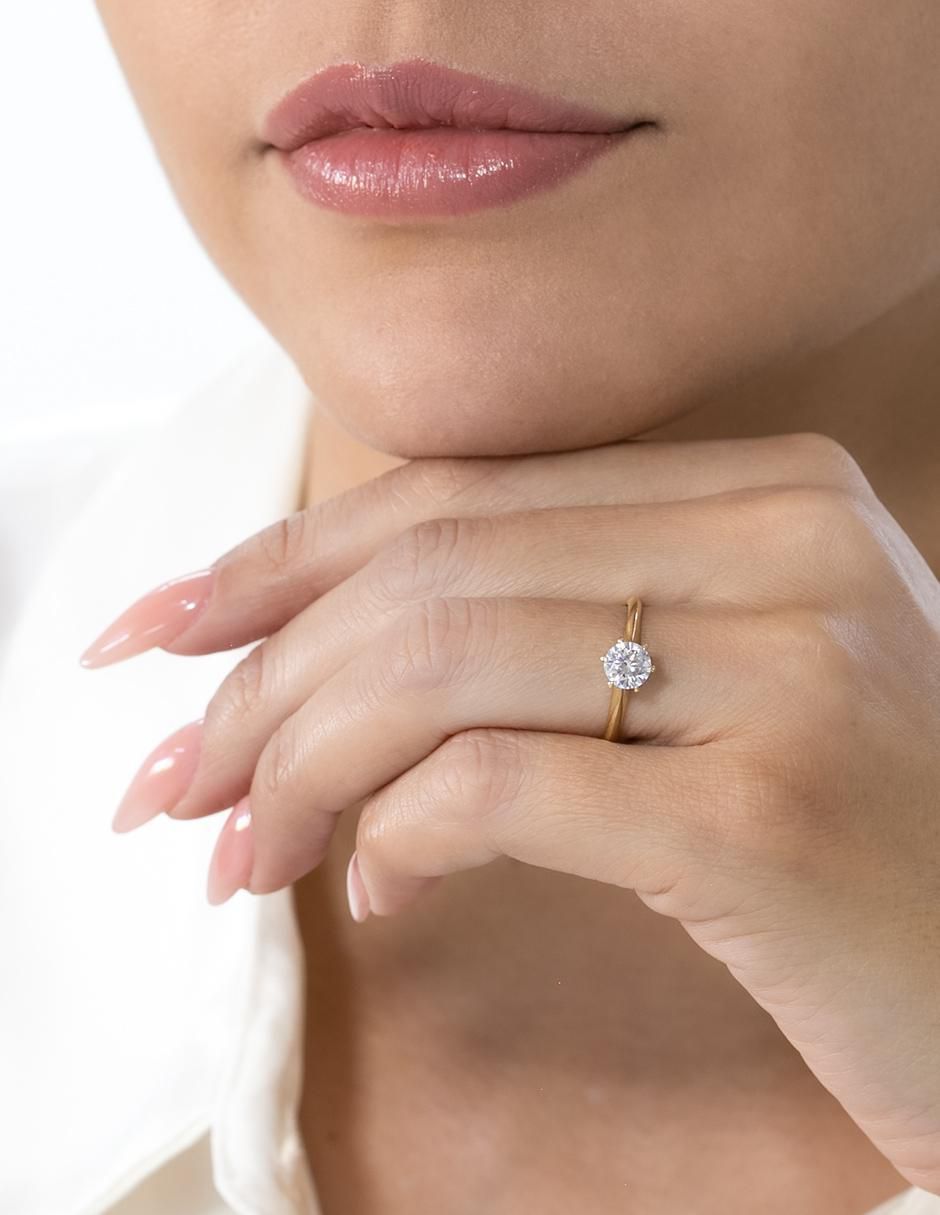 Anillo de compromiso 10 k moissanita 4