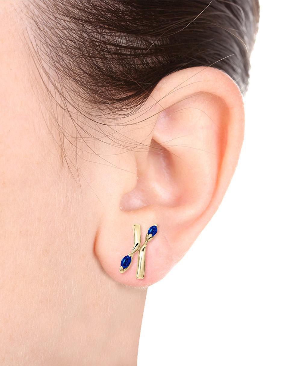 Aretes de oro con acabado brillante zafiro 2
