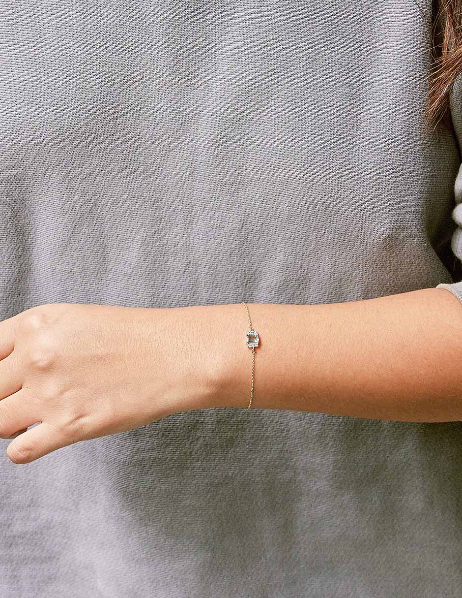 Pulsera de oro con turmalina 14 k Oriana con acabado pavé