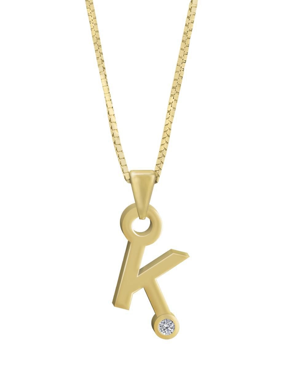Colgante y dije de letras Gardenia de oro amarillo 14 K Colgante y dije de letras Gardenia de oro amarillo 14 K