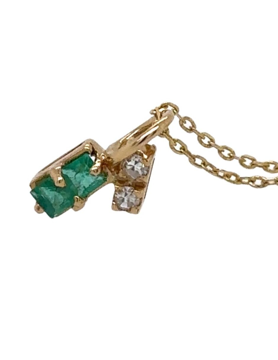 Collar con dije Idc de oro amarillo 14 K