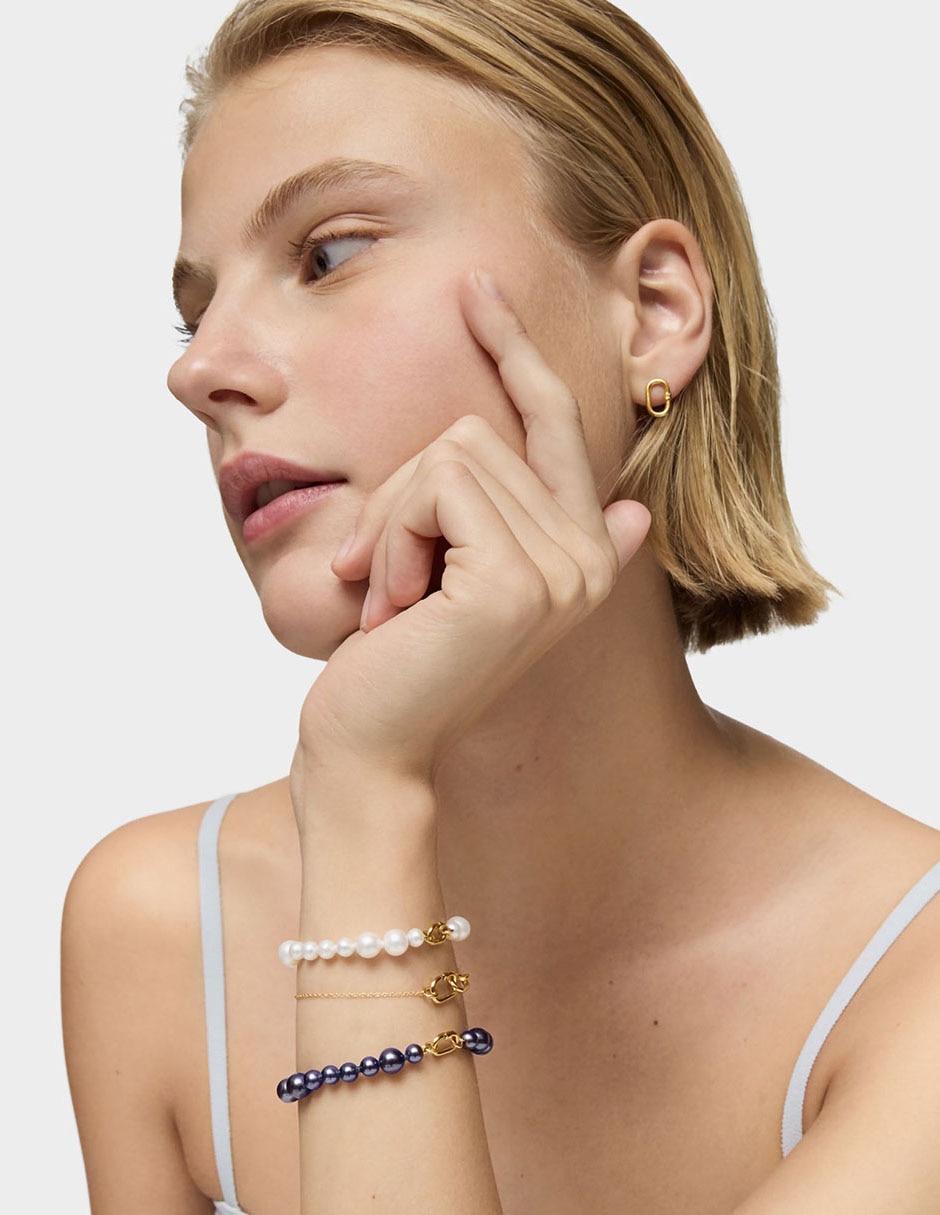 Pulsera de oro amarillo con perla 18 k Hold Oval con acabado liso 2