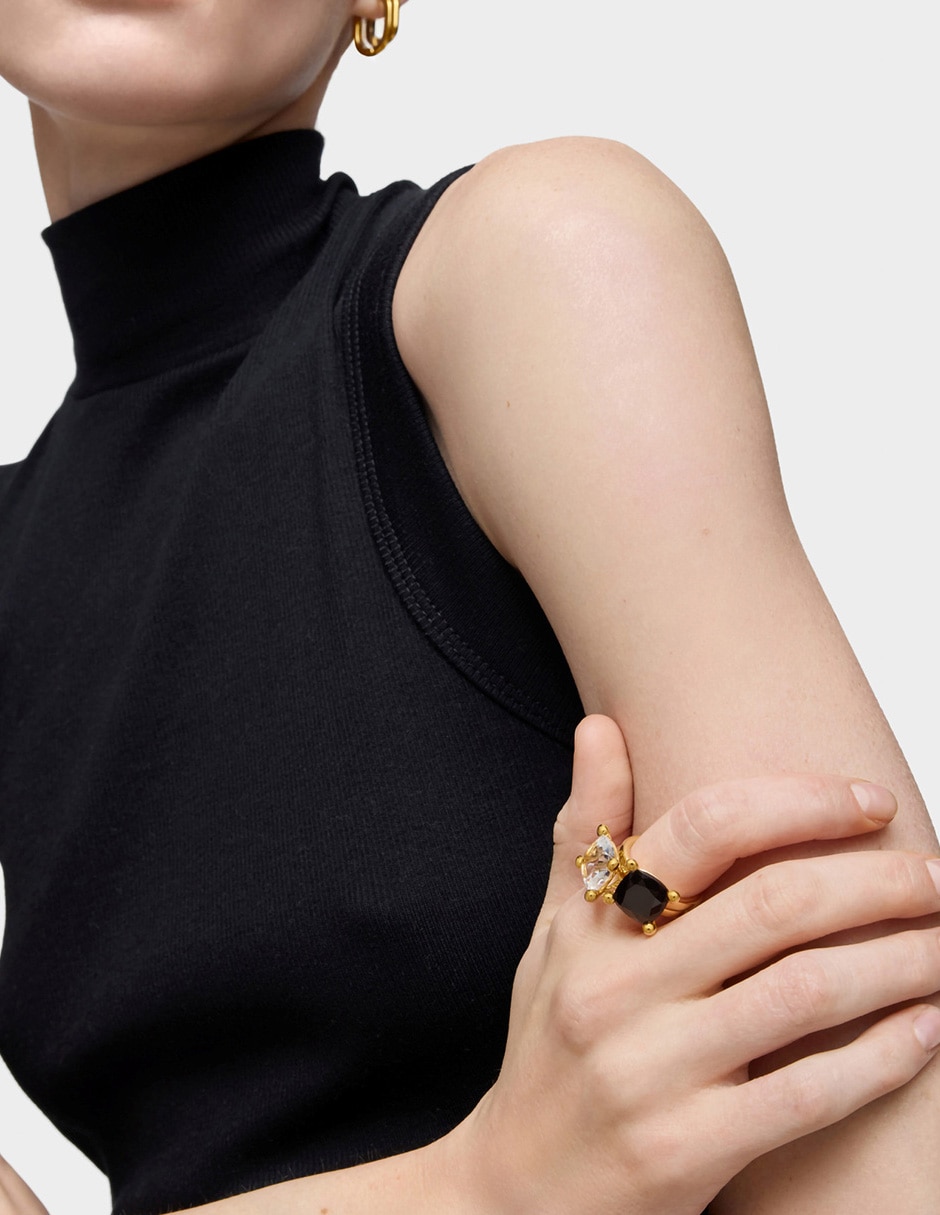 Anillo cuadrada de plata P 925 ónix con acabado baño de oro