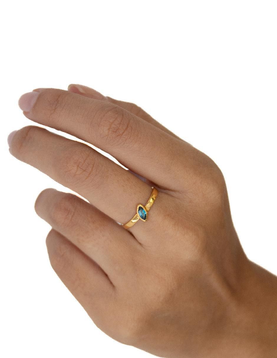 Anillo de rombo Destellos De La Tierra de plata P 925 topacio azul de londres con acabado baño de oro