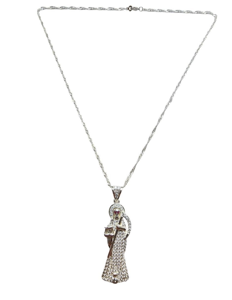 Collar con dije santos Limerence By Claudia Herrera Santa Muerte de oro laminado 14 K