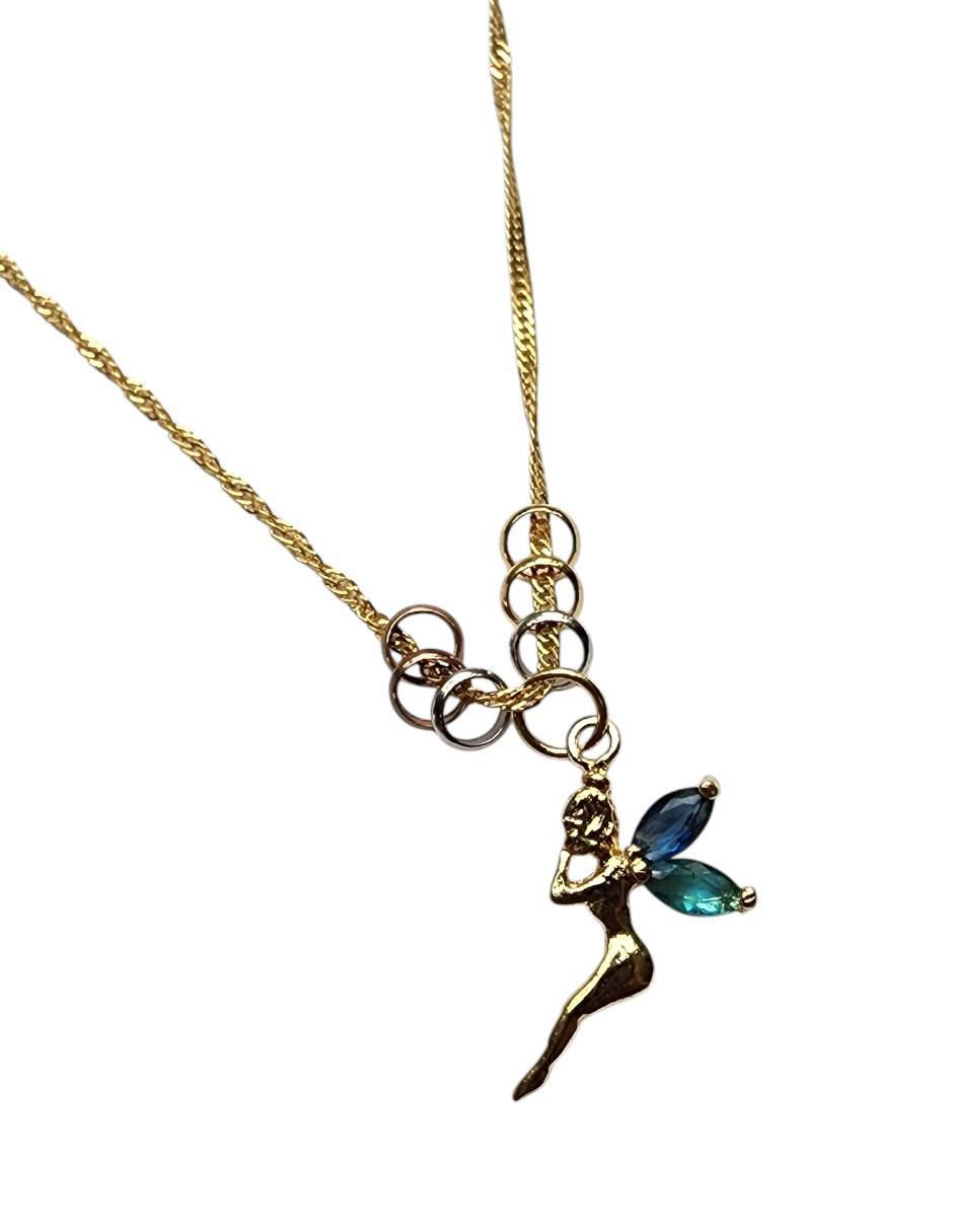 Collar con dije de hada Limerence By Claudia Herrera Magia de oro laminado 14 K