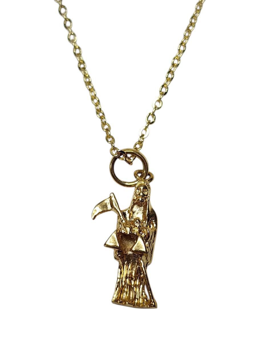 Collar con dije santos Limerence By Claudia Herrera Santa Muerte de oro laminado 14 K