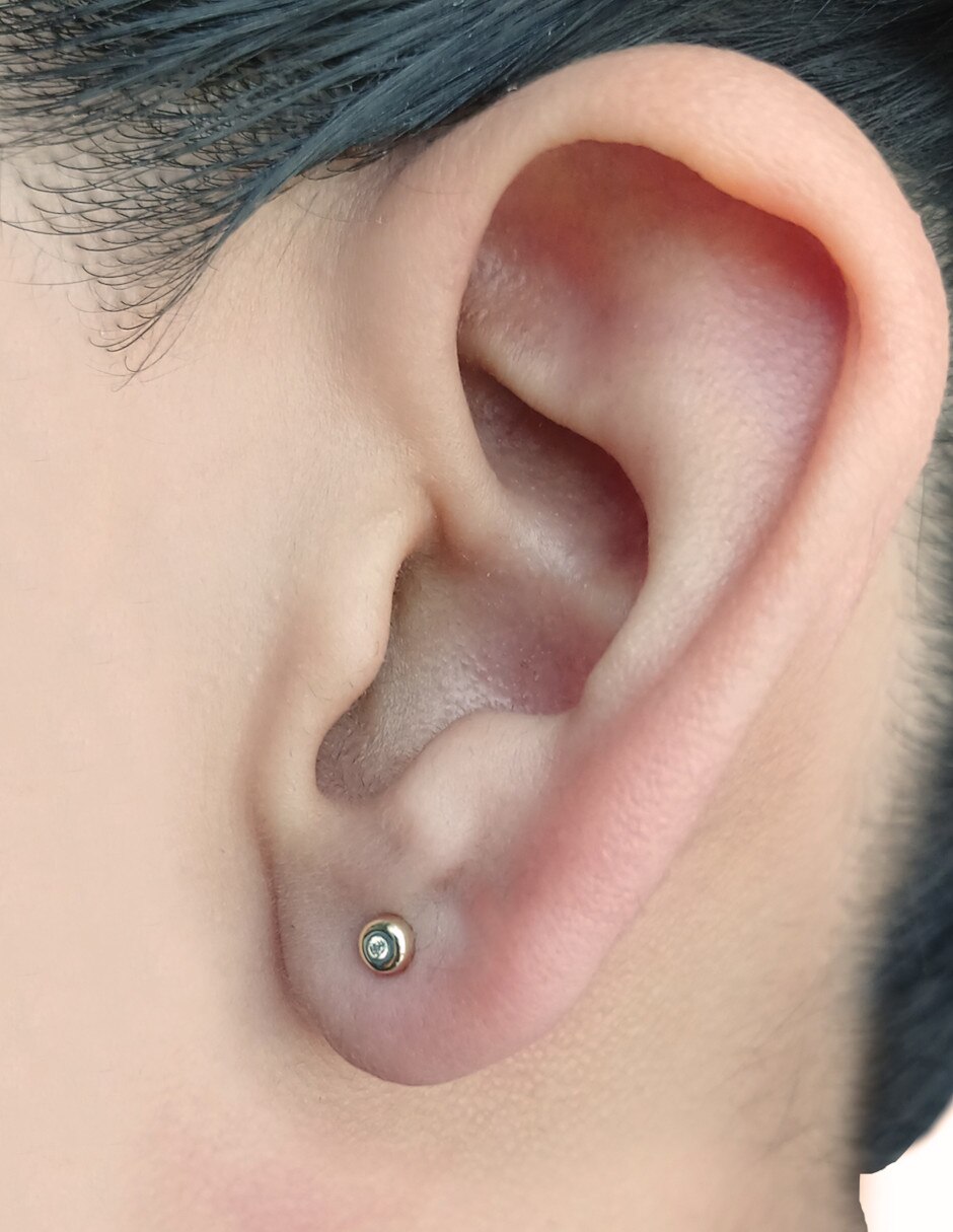Broqueles redondos de oro 14 K diamante 2