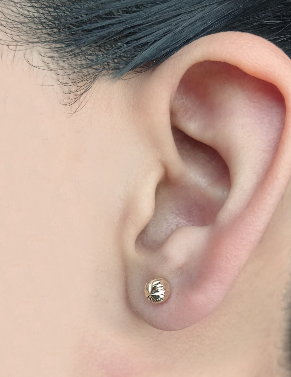 Broqueles redondos de oro 14 K 2