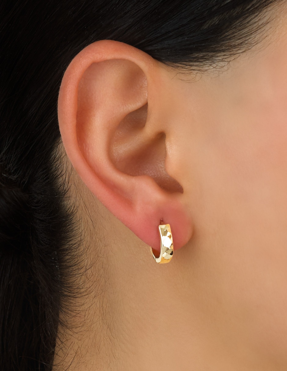 Aretes redondos de oro