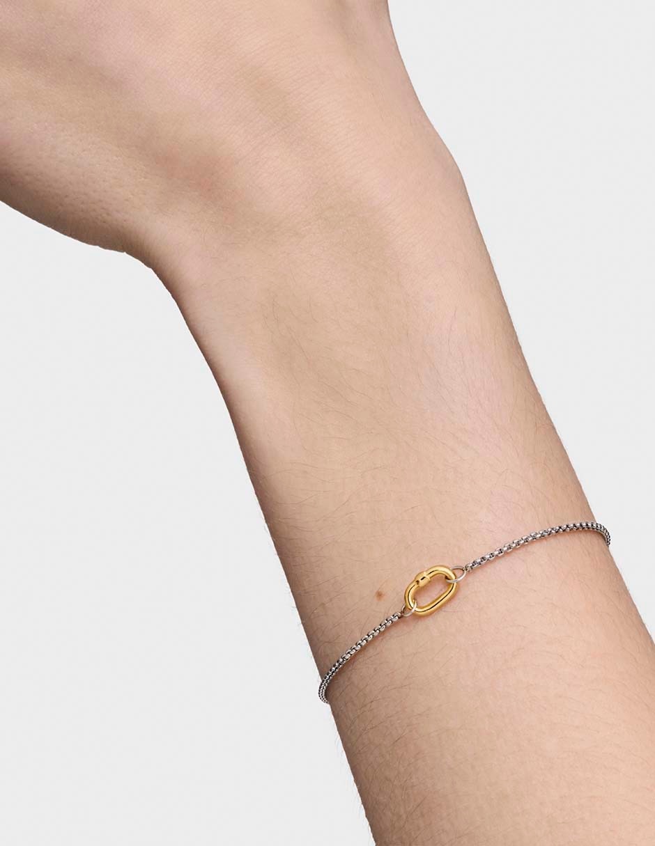 Pulsera Tous de oro 18 K Hold Oval con acabado liso