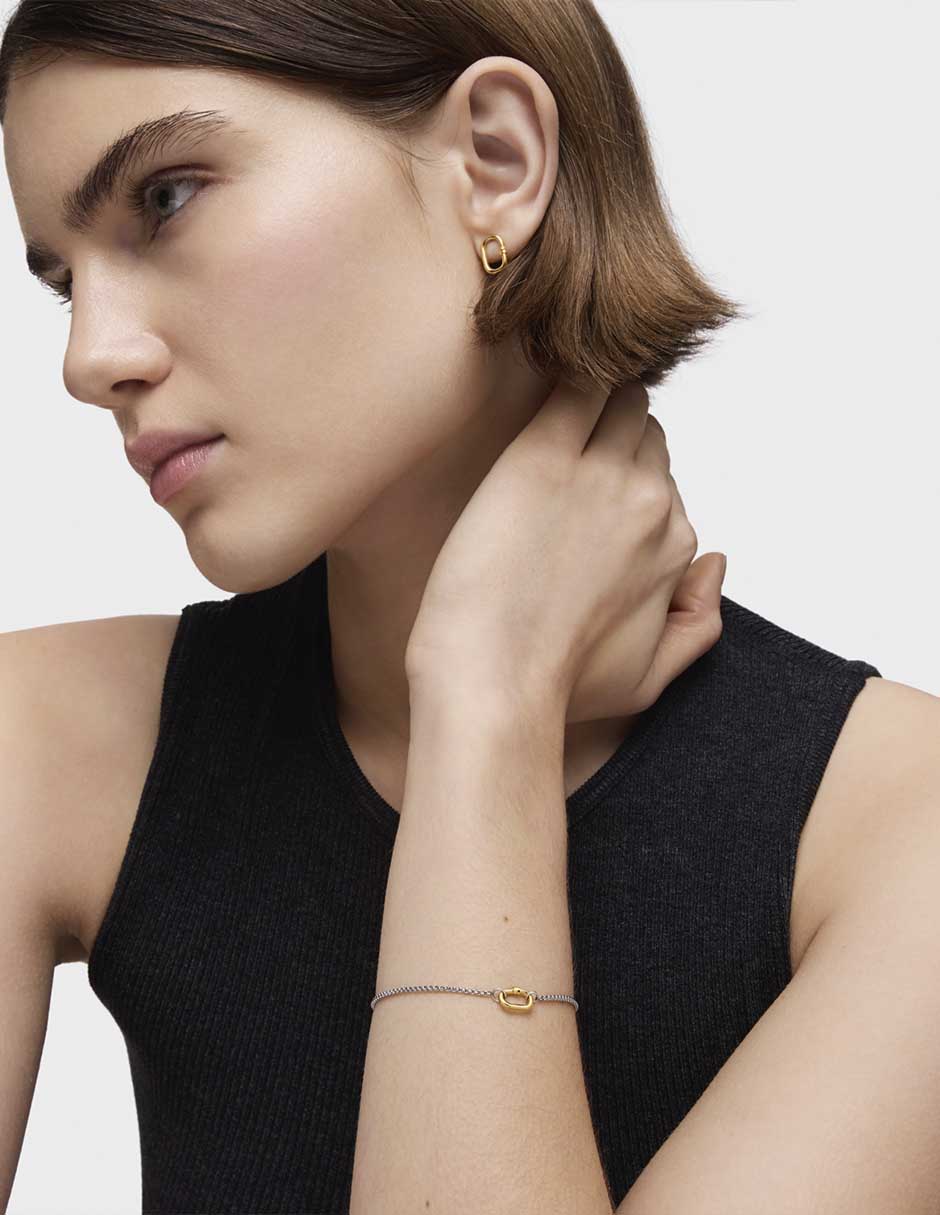 Pulsera Tous de oro 18 K Hold Oval con acabado liso