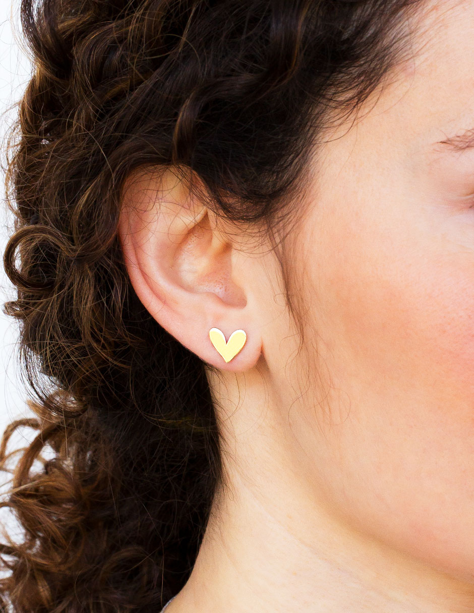 Aretes de corazón de plata P 925 con acabado brillante