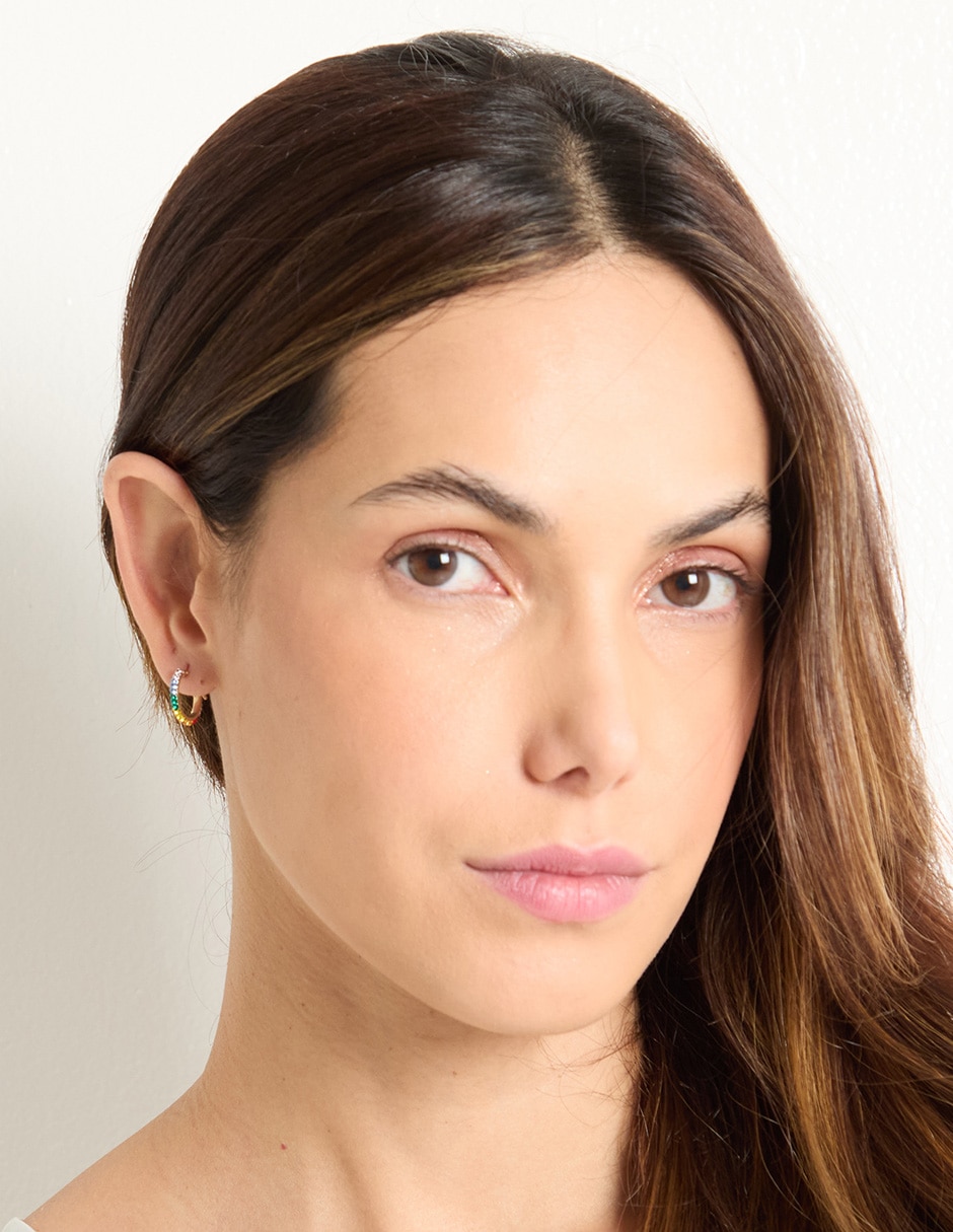 Aretes de aro de oro 14 K con acabado pavé cristal 4