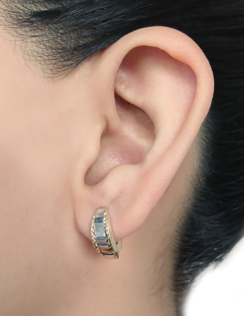 Aretes de oro 14 K con acabado 2