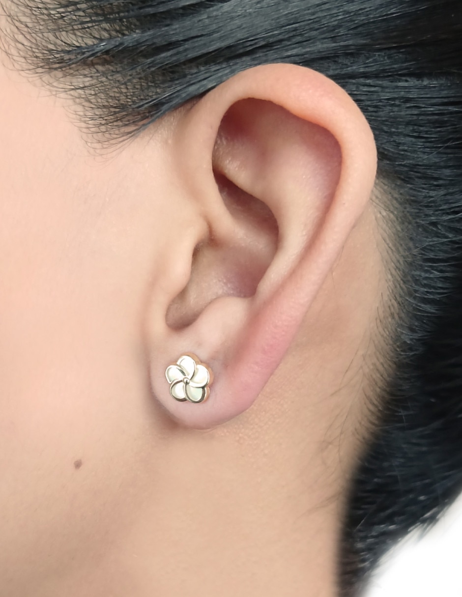 Broqueles de flor de oro 14 K 2