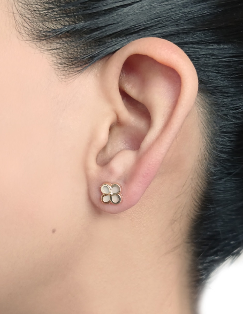 Broqueles de flor de oro 14 K con acabado liso 2