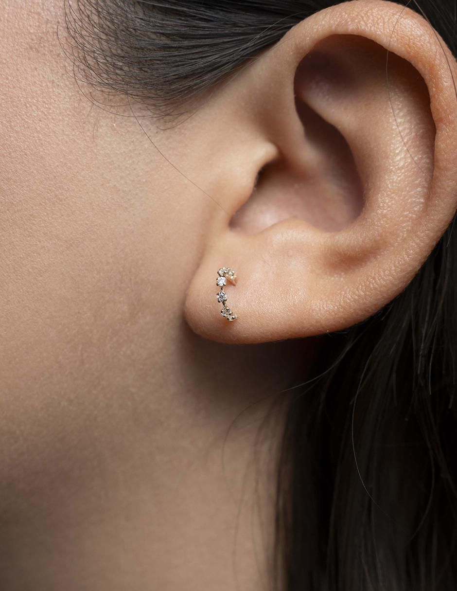 Aretes de media luna de oro 10 K con acabado pavé 2